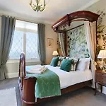 The Hot Tub, Pool, Gym, Location Ferienhaus Scarborough