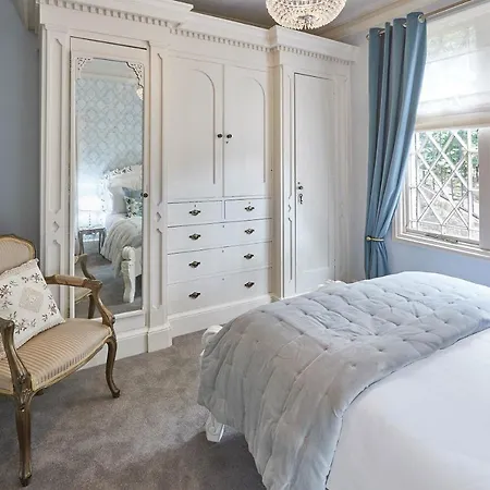 The Hot Tub, Pool, Gym, Location Holiday home *