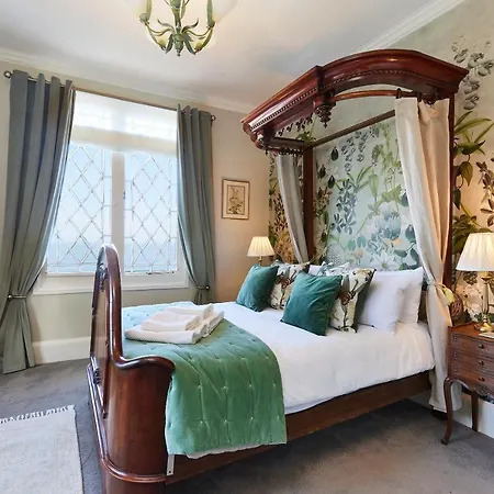 The Hot Tub, Pool, Gym, Location Holiday home Scarborough