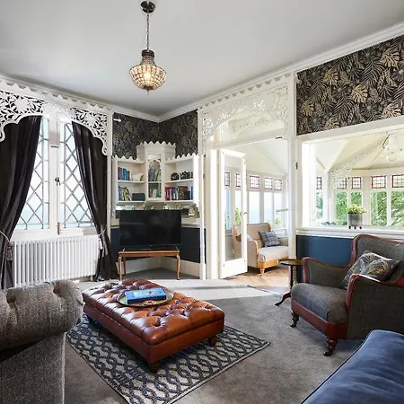 The Hot Tub, Pool, Gym, Location Holiday home Scarborough