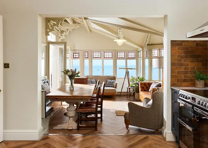 Holiday home The Hot Tub, Pool, Gym, Location *